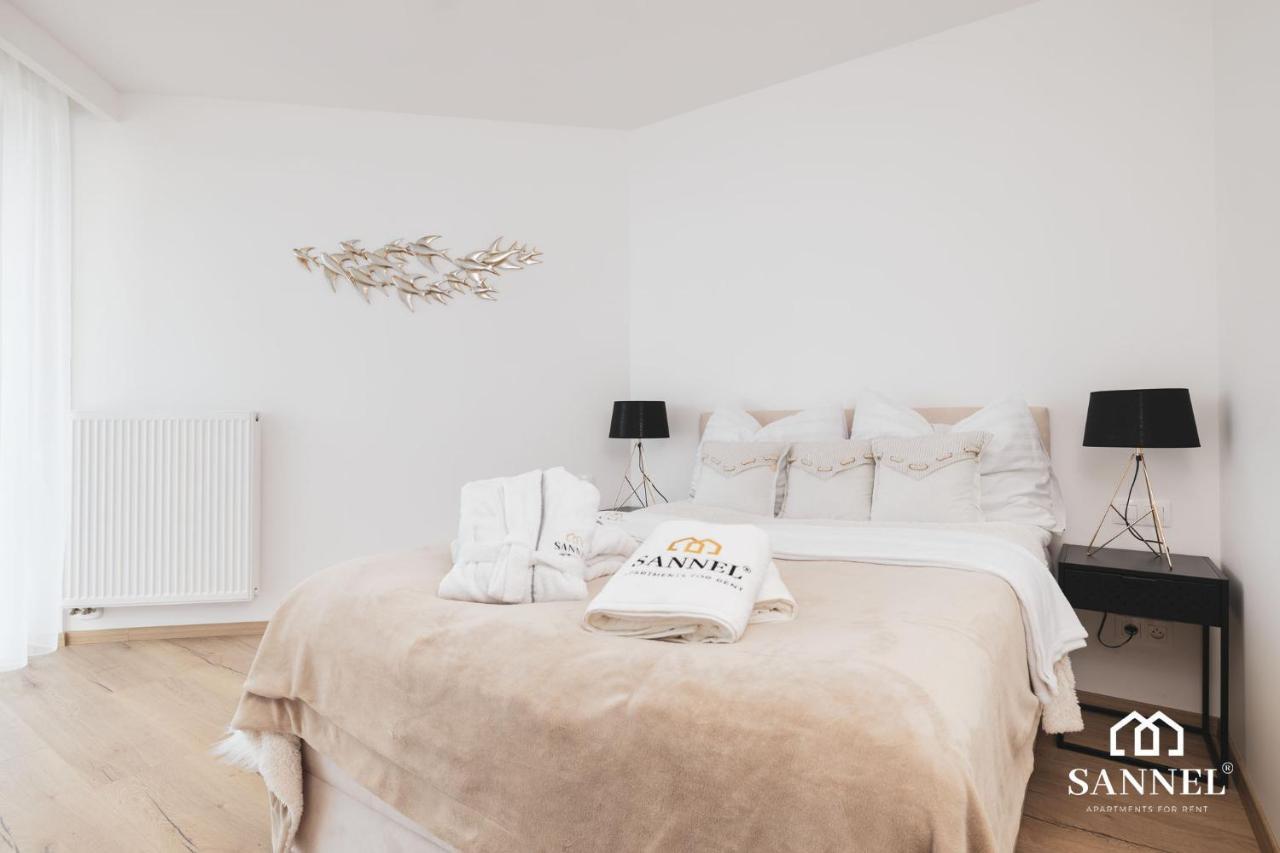 Apartament Prestige Z Dostepem Do Basenow,Strefy Saun,Jacuzzi - Pinea Apartments Pobierowo-Sannel Apartments For Rent Buitenkant foto